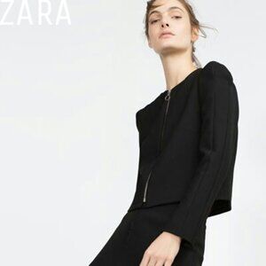 Zara Woman Gathered shoulders Zip Up cropped jacket size xs